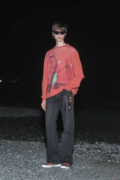 Look 24